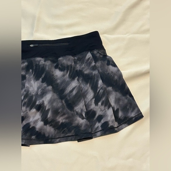 Lululemon Pace Rival Mid-Rise Skirt Long in Motion Vista Black Multi/Black - 6 - Picture 7 of 10